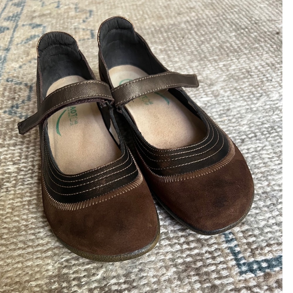 Naot Kirei Mary Jane Flats Brown Suede Metallic Bronze Leather Comfort Shoes 40